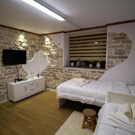 Lägenhet Solhouse Gjirokastër